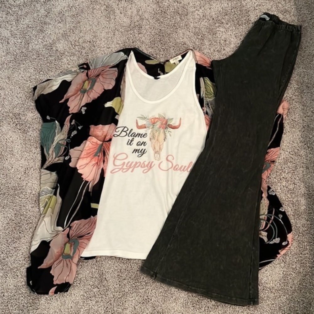 Beautiful Umgee kimono